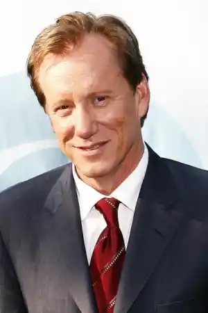 Джеймс Уудс ()