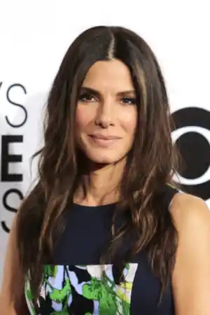 Сандра Бълок ()